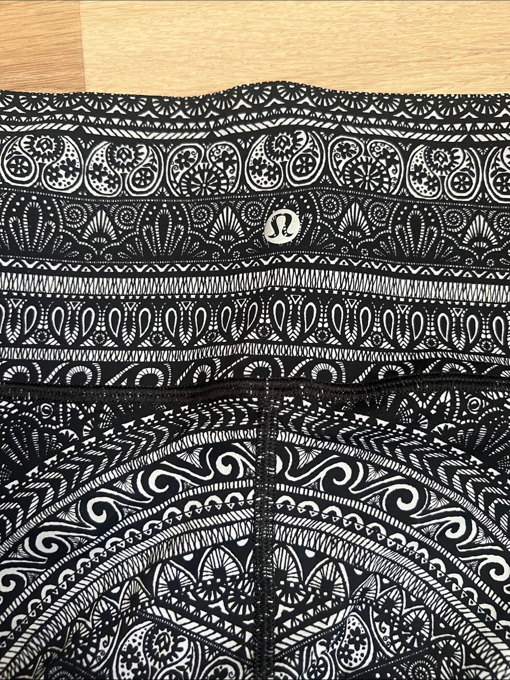 Lululemon Patterned Leggings - Picture 5 of 7
